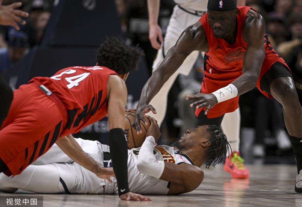 依然站稳了 依然站稳了