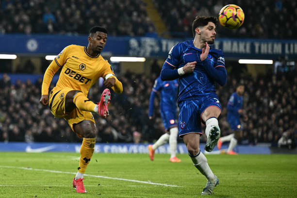 策略往往围 策略往往围